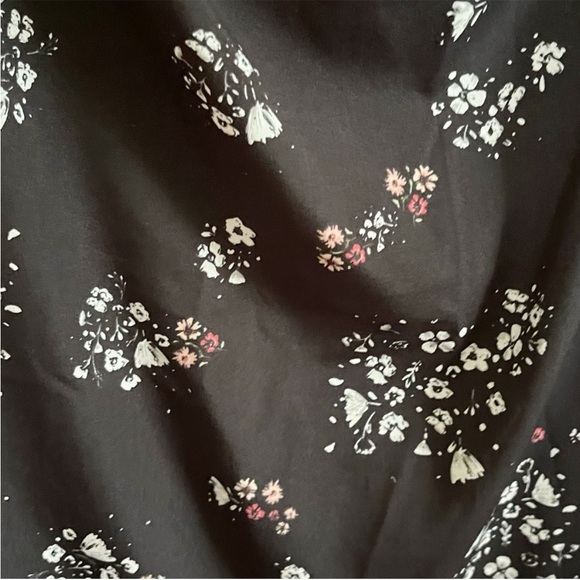 CAbi Black Floral Sleeveless Blouse - Picture 3 of 10